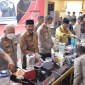 Ketua Dewan Perwakilan Rakyat Daerah (DPRD) Kalsel, DR. (HC). H. Supian HK, S.H., M.H (nomor tiga dari kiri) , mengapresiasi kinerja Polda Kalsel. dan ketika pemusnahan barang bukti, Kamis (28122023) (SuarIndonesia/HUmas)