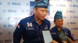 Ketua Umum Partai Demokrat Agus Harimurti Yudhoyono (AHY)  didampingi Ketua DPD Partai Demokrat Kalsel, H Ibnu Sina.(SuarIndonesia/HM)