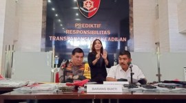 Juru bicara Densus 88 Antiteror Polri Kombes Aswin Siregar dalam konferensi pers Rilis Akhir Tahun di Bareskrim Polri, Rabu (20/12/2023). (medcom/Siti Yona)
