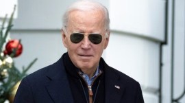 Presiden AS Joe Biden memerintahkan serangan ke tiga lokasi di Irak yang digunakan oleh Kataib Hizbullah dan 'kelompok afiliasinya' pada Senin malam (25/12/2023). [Foto: AP/Andrew Harnik]