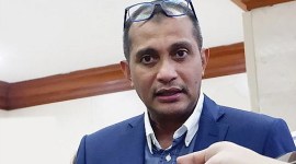 

Eddy OS Hiariej mundur dari jabatan Wamenkumham usai jadi tersangka dugaan suap. (CNNIndonesia/Khaira Ummah JP)