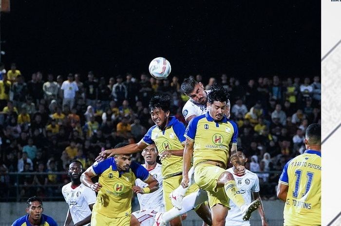 Laskar Antasari kalahkan Singo Edan 1-0 pada pekan ke-23 Liga 1 2023/2024. Gol tunggal Laskar Antasari dihasilkan dari Bagus Kahfi di menit ke-51 pada babak kedua.  @Arema FC