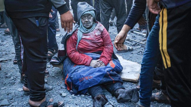 Usai gencatan senjata berakhir, Israel kembali menggempur wilayah Gaza dengan buldoser hingga drone. (Foto: AFP/Said Khatib)