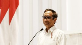 Menko Polhukam Mahfud MD meminta Kemenkeu dan Jusuf Hamka duduk bersama untuk menyepakati jumlah utang yang harus dibayar. (CNNIndonesia/Andry N)