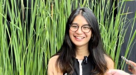 Nadine Prisicillia, pemenang lelang jam tangan Tag Heuer Formula 1 Quartz di KPK, Rabu (13/12/2023). (detikCom/Yogi)