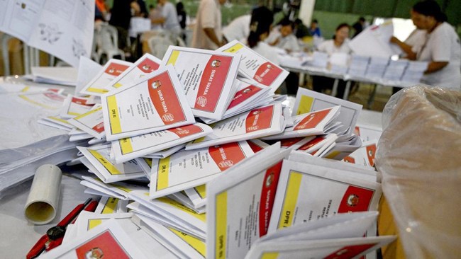 Ilustrasi. KPU akan mengirim kembali puluhan ribu lembar surat suara Pemilu 2024 ke Taipei untuk menggantikan yang sudah terlanjur dikirim ke pemilih sebelum waktunya. [AFP/Sonny T]