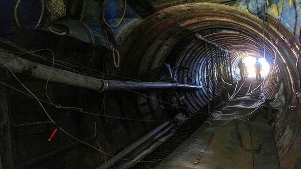 Penampakan terowongan terbesar Hamas yang ditemukan militer Israel di dekat perbatasan Gaza. (Foto: REUTERS/Amir Cohen Acquire Licensing Rights)