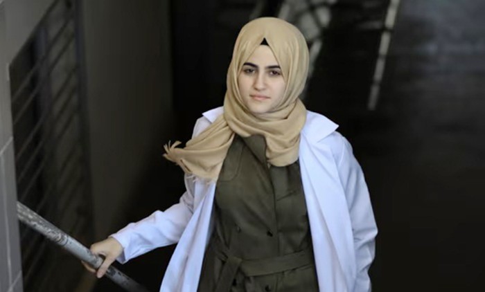 Dr Sarah al-Saqqa di Rumah Sakit Shifa. (The Observer/Loay Ayyoub)