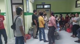 Sebanyak 12 petani di Bali tersambar petir saat berteduh di gubuk ketika hujan. Tiga di antaranya masih dirawat di rumah sakit. [Foto: Polres Jembrana]