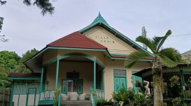 Tampak depan rumah Villa Annie di Samarinda, berdiri kokoh dan tak ada berubah sebagaimana awal dibangun pada 1897. [ANTARA/Ahmad Rifandi]