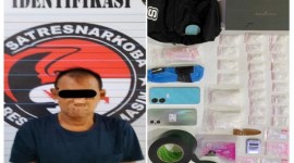 Tersangka RB dan barang bukti sabu-sabu seberat 319,89 gram diamankan Satresnarkoba Polresta Banjarmasin. [ANTARA/HO-Satrenarkoba Polresta Banjarmasin]