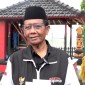 Calon wakil presiden nomor urut 3, Mahfud MD, mengumumkan pengunduran dirinya sebagai Menteri Koordinator Bidang Politik, Hukum, dan Keamanan (Menko Polhukam), Rabu (31/1/2024). [screenshot youtube Mahfud MD Official]