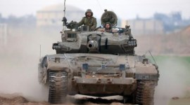 Tentara Israel terlihat di dekat perbatasan Jalur Gaza di Israel selatan pada Sabtu (6/1/2024). [Xinhua/JINI/Ilan Assayag]