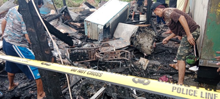 Musibah kebakaran di Jalan Antasan Segara RT 23 Banjarmasin Selatan, Selasa (2/1/2024) dinihari. *SuarIndonesia/DO)