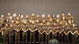 Jaksa Agung, ST Burhanuddin selaku Pelindung Organisasi Persatuan Jaksa Indonesia (PERSAJA) membuka dan memberikan arahan pada Musyawarah Nasional (Munas) PERSAJA Tahun 2024, Senin (8/1/ 2024) bertempat di Aston Sentul Resort & Conference Centre, Bogor. (SuarIndonesia/Humas)