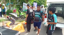 Kecelakaan lalu lintas hingga berujung tewas terjadi Jalan H Hasan Basry (Kayu Tangi) tepatnya Dekat Lapangan Bola Banjarmasin Utara, Selasa (9/1/2023) sore. (SuarIndobnesia/YU)