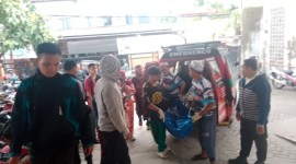 Ironis kenekatan kakek bernama Suriansyah alias Isur (60), mengakhiri hidup dengan cara menggantungkan diri sambil berdiri ditumpukan ember plastik yang ada di rumah bedakan (sewaabn) di lantai II, Sabtu (13/1/2023) pagi. (SuarIndonesia/DO)