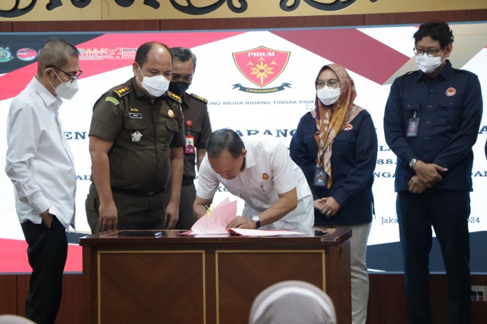 Perkara KSP Indosurya berupa uang senilai Rp 39 miliuar lebih dan dan USD 896.988,43 kepada korban melalui LPSK GG,  pada Rabu (17/1/2024) bertempat di Aula Ali Said, Gedung Jaksa Agung Muda Bidang Tindak Pidana Umum (JAM PIDUM) Kejaksaan Agung. (SuarIndonesia/Humas)