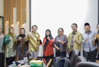 Komisi I Dewan Perwakilan Rakyat Daerah (DPRD) Provinsi Kalimantan Selatan (Kalsel) menerima kunjungan kerja dari Komisi A DPRD Provinsi Jawa Timur (Jatim) Kamis, (18/1/2024). (SuarIndonesia/Humas)