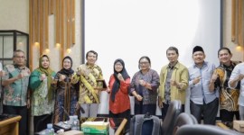 Komisi I Dewan Perwakilan Rakyat Daerah (DPRD) Provinsi Kalimantan Selatan (Kalsel) menerima kunjungan kerja dari Komisi A DPRD Provinsi Jawa Timur (Jatim) Kamis, (18/1/2024). (SuarIndonesia/Humas)