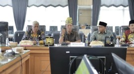 Dewan Provinsi Kalimantan Selatan menerima kunjungan kerja (Kunker) Komisi B DPRD Provinsi Jawa Timur (Jatim), Kamis (18/1/2024). (SuarIndonesia/HM)