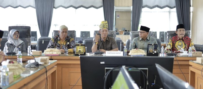 Dewan Provinsi Kalimantan Selatan menerima kunjungan kerja (Kunker) Komisi B DPRD Provinsi Jawa Timur (Jatim), Kamis (18/1/2024). (SuarIndonesia/HM)
