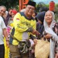 Paman Birin sangat dekat dengan masyarakat. (SuarIndonesia/Ist)