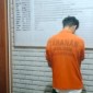 ersangka berinsial AN (18) saat ditemui sejumlah media di Mapolsekta Banjarmasin Barat, Senin (22/1/2024). (SuarIndonesia/DO)