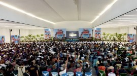 Membahana, ribuan Relawan Tim Dozer Tanbu (Tanah Bumbu) deklarasi menangkan Prabowo-Gibran satu putaran dan H Sudian Noor untuk DPR RI. (SuarIndonesia/Ist)