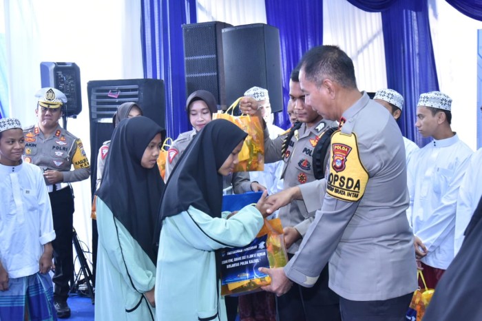 Kapolda Kaseel, Irjen Pol Winarto dan jajaran penduli terhadap penyandang difabel, anak pnti dan masyarakat kurang mampu. (SuarIndonesia/Ist)