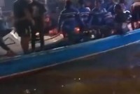 Seorang relawan BPK (Badan Pemadam Kebakaran), Arif Wirayuda Rahman (22S), yang terseret arus Sungai Barito, akhirnya ditemukan, cukup jauh dari lokasi awal korban tenggelam, Senin (29/1/2024) malam, sekitar pukul 19.00 WITA. (SuarIndonesia/DO)