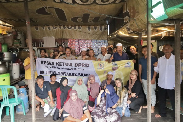 Ketua DPRD provinsi Kalimantan Selatan (Kalsel) DR. (HC). H. Supian HK. SH, MH. tuntaskan serap aspirasi 11 desa di Kabupaten Tabalong, terhitung dari  21 Januari hingga 28 Januari 2024. (SuarIndonesia/Humas) 