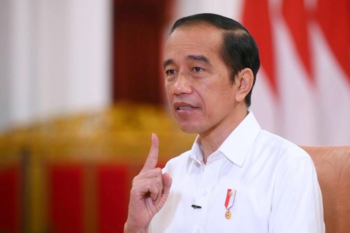 Presiden Joko Widodo mengomentari debat ketiga Pilpres 2024, menyatakan data tentang pertahanan negara tidak bisa sembarangan dibuka bak toko kelontong. [Foto: Biro Pers Setpres]

