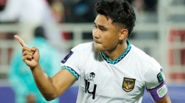 Bek timnas Indonesia, Asnawi Mangkualam melakukan selebrasi usai mencetak gol ke gawang Vietnam dalam lanjutan Piala Asia 2023 Grup D. [@Twitter/X]