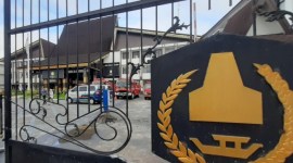 ilustrasi pagar kantor kecamatan