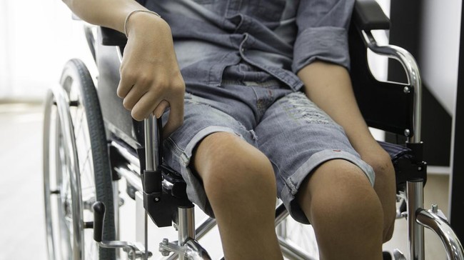 Foto Ilustrasi -- Sebanyak sebelas anak di Jatim terjangkit virus polio, sembilan dinyatakan sehat dan dua masih harus ditangani. [iStockphoto/Danai Jetawattana]
