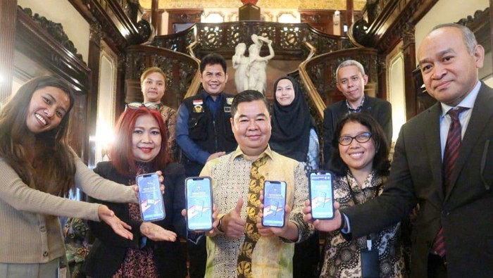 IKD diharapkan dapat meningkatkan aksesibilitas dan efisiensi masyarakat terhadap layanan pemerintah maupun swasta. Terlebih, aplikasi ini dapat memvisualisasikan KTP secara digital sehingga tidak perlu lagi memfotokopinya.[Foto: Kemendagri RI]