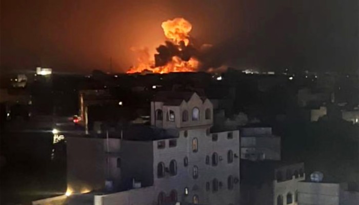 Pemberontak Houthi mengatakan serangan tersebut menewaskan sedikitnya lima orang dan melukai enam lainnya, dan “tidak akan dibiarkan begitu saja dan tidak dihukum”, karena tindakan yang dilakukan oleh pesawat tempur, kapal, dan kapal selam meningkatkan kekhawatiran atas meningkatnya ketegangan di Timur Tengah. [independent.co.uk]