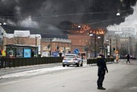 Polisi mengevakuasi sebuah hotel dan kantor yang terhubung dengan Taman Hiburan Liseberg dan memperingatkan rumah tangga di daerah tersebut untuk tetap berada di dalam rumah. [Wyomingnews/Bjorn Larsson Rosvall]