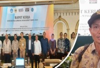 Rektor ULM Prof Ahmad Alim Bachri (foto kanan) bersama para unsur pimpinan saat rapat kerja ULM tahun 2024 di Ballroom Grand Dafam Q Hotel Banjarbaru, Senin (26/2/2024). [ANTARA/Firman]
