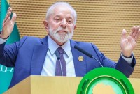 Presiden Brasil Luiz Inacio Lula da Silva berbicara pada upacara pembukaan Sidang Biasa ke-37 Majelis Uni Afrika (AU) di markas besar AU di Addis Ababa pada Sabtu (17/2/2024). [AFP/Ricardo STUCKERT/Brazilian Presidency]