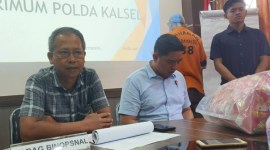 SR seharinya adalah buruh bangunan dan kini ditahan oleh anggota Unit I Subdit IV Ditreskrimum  sejak Selasa (24/1/2024). (SuarIndonesia/ZI)