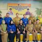 Tim  di SMKN 1 Tanjung bersama  para Kepala Sekolah, Kepala Bagian Tata Usaha dan para Dewan Guru se Kabupaten Tabalong., Senin (19/2/2024). (SuarIndonesia/Ist)