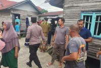 Seorang pria ditemukan dalam keadaan meningggal dunia di dalam rumah Jalan Antasan Kecil Timut Gang Norjanah 1 Ujung RT 12 Banjarmasin Utara Kota Selasa. (23/2/2024) sore. (SuarIndonesia/DO)