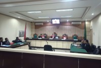 sidang PK terpidana kliennya Martdani H Maming, yang dilakukan secara virtual,  Senin (26/2/2024) di Pengadilan Tindak Pidana Korupsi Banjarmasin. (SuarIndonesia/HD)