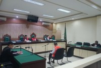 Terdakwa Bahrani selaku Direktur Utama PT BPR (Badan Perkreditan Rakyat) dihadapkan