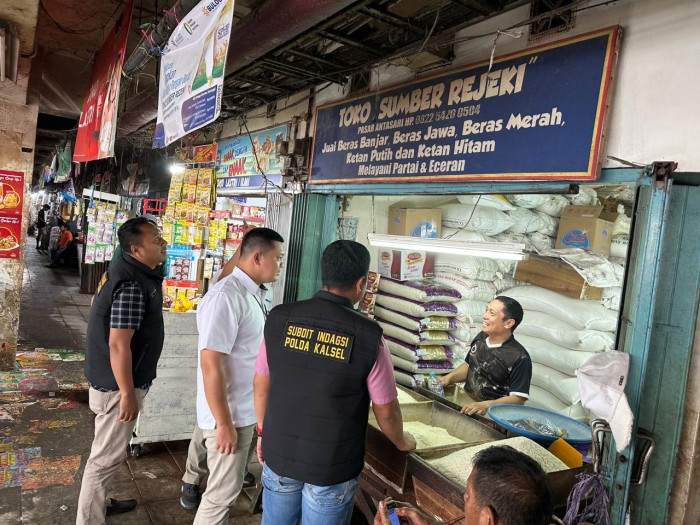 Subdit I Indagsi Direktorat Reserse Kriminal Khusus (Dit Reskrimsus)pengecekan stock ketersediaan beras di Perum Bulog  dan ke Pasar-pasar, Selasa (27/2/2024) (SuarIndonesia/Ist)