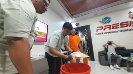 Jajaran Satuan Reserse Narkoba Polresta Banjarmasin pemusnahan barang bukti narkoba, Kamis (29/2/2024) (SuarIndonesia/YI)