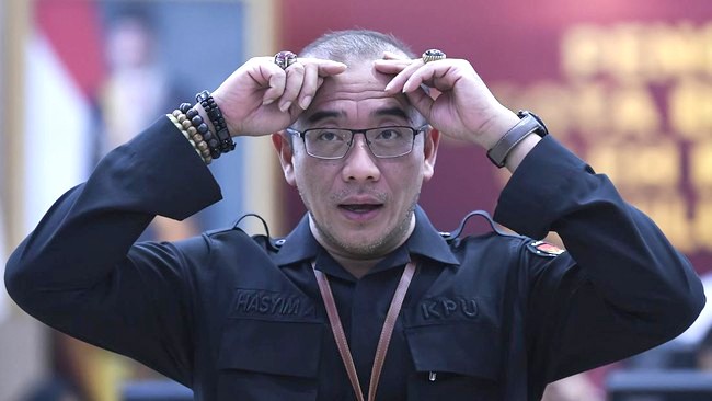 
Ketua Komisi Pemilihan Umum (KPU) Hasyim Asy'ari. [Antara Foto/M Risyal Hidayat]