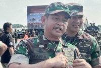 KSAD Jenderal TNI Maruli Simanjuntak sarankan Megawati Soekarnoputri untuk melaporkan langsung ke TNI, termasuk TNI AD, manakala menemukan prajurit mengintimidasi rakyat. [CNNIndonesia/Muhammad N]